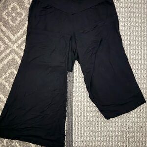 Women's Black Wide-Leg Pants